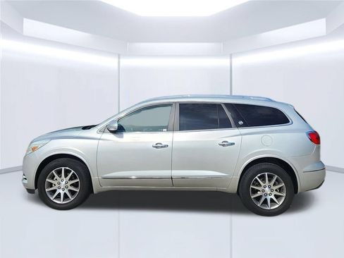 Used 2017 Buick Enclave Leather FWD image 8