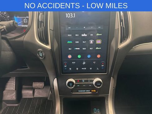 Used 2022 Ford Edge SEL w/ Convenience Package AWD/4WD image 3