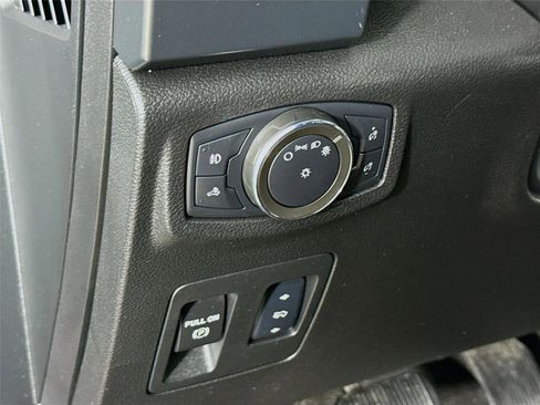 Used 2018 Ford F150 XLT w/ Equipment Group 302A Luxury image 11