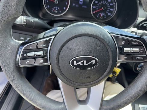 Used 2021 Kia Forte LXS image 11