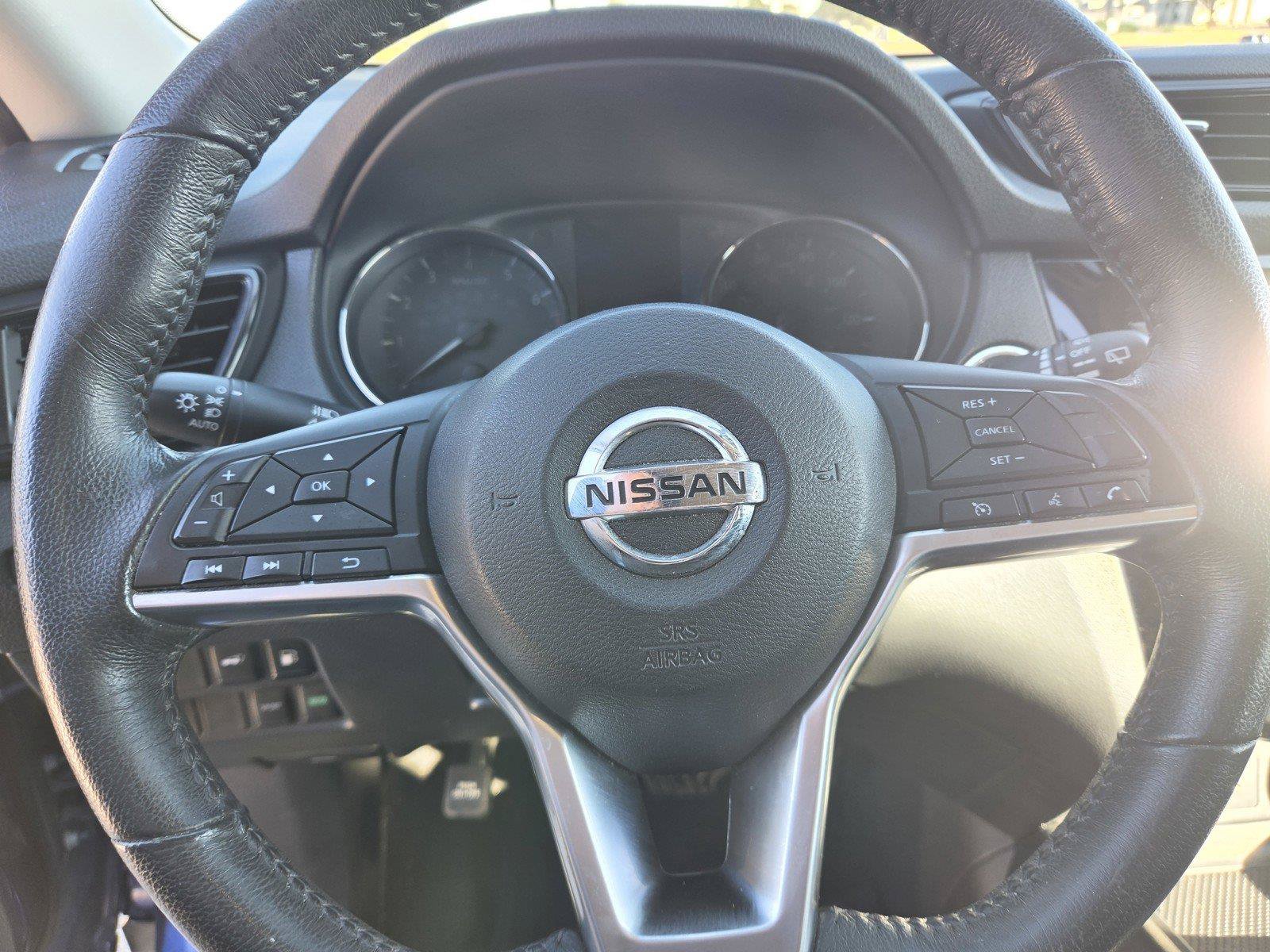 Used 2018 Nissan Rogue SV FWD image 16