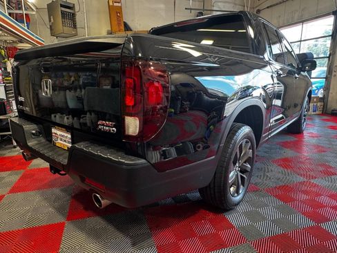 Used 2023 Honda Ridgeline Sport image 7