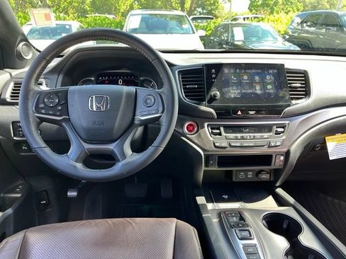 Used 2024 Honda Passport EX-L image 9