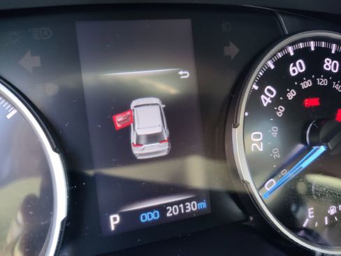 Used 2022 Toyota RAV4 XLE image 29