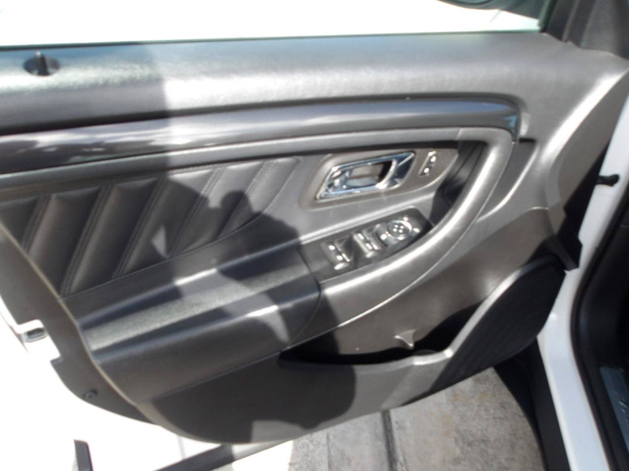 Used 2013 Ford Taurus SHO AWD/4WD image 18