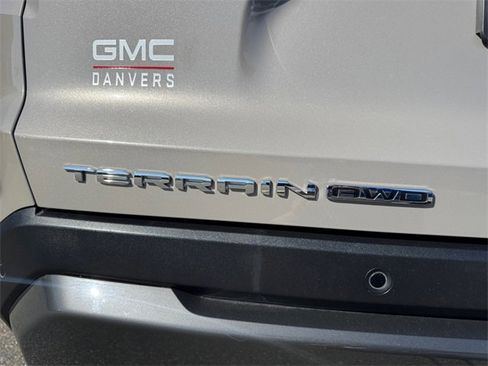 Used 2025 GMC Terrain Elevation image 8