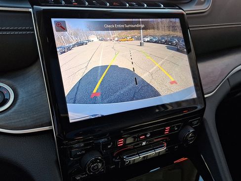 Certified 2023 Jeep Grand Cherokee L Limited AWD/4WD image 21