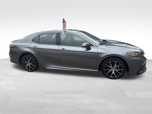Used 2023 Toyota Camry SE image 27