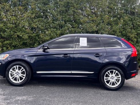 Used 2016 Volvo XC60 T5 Premier w/ Proximity Package image 4