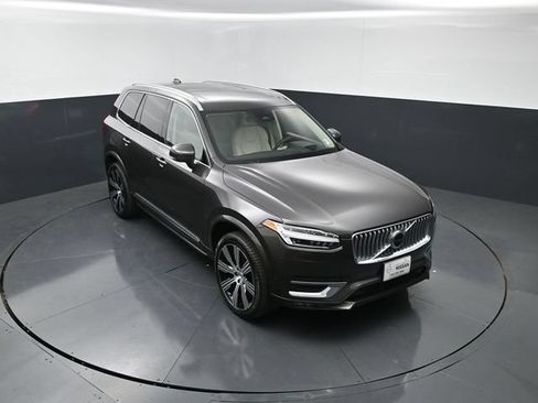 Used 2023 Volvo XC90 B6 Ultimate w/ Protection Package AWD/4WD image 19