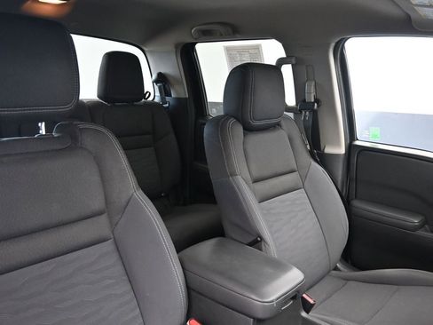 Used 2022 Nissan Frontier SV RWD image 11