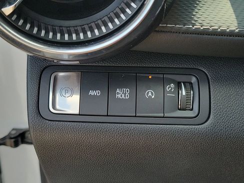 Used 2025 Chevrolet Equinox LT image 30