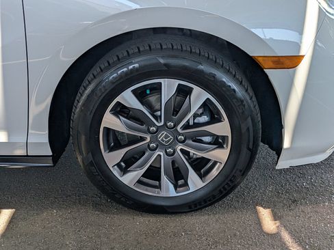 Used 2024 Honda Odyssey EX-L image 7