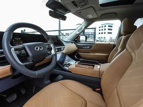 Used 2025 INFINITI QX80 Luxe AWD/4WD image 10