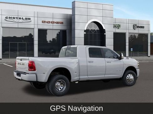 New 2025 RAM 3500 Laramie image 4