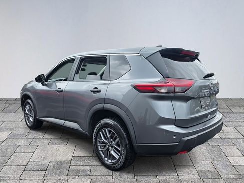 Used 2024 Nissan Rogue S image 5