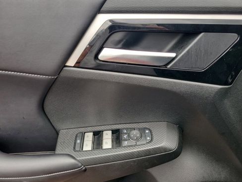 Used 2025 Mitsubishi Outlander SE AWD/4WD image 8