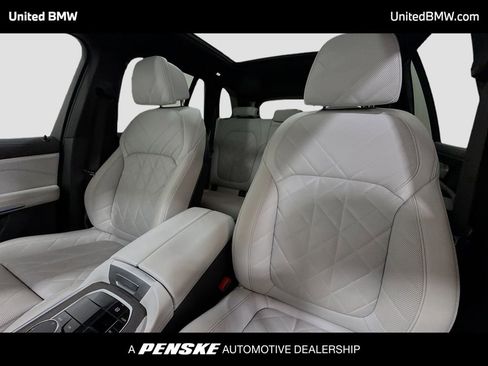 Used 2024 BMW X5 sDrive40i w/ M Sport Package image 5