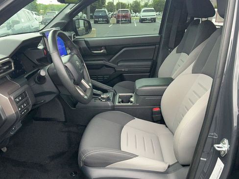 Certified 2024 Toyota Tacoma TRD Off-Road w/ TRD Off Road Upgrade Package AWD/4WD image 23