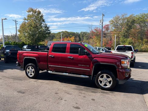 Used 2015 GMC Sierra 2500 Denali w/ Suspension Package, Off-Road image 5