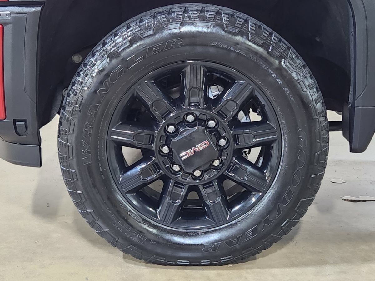 Used 2024 GMC Sierra 2500 AT4 w/ AT4 Premium Plus Package AWD/4WD image 29