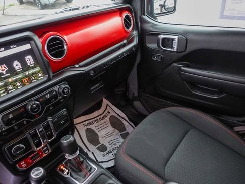 Used 2022 Jeep Wrangler Unlimited Rubicon image 22