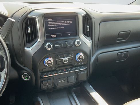 Used 2020 GMC Sierra 1500 Denali w/ Denali Ultimate Package AWD/4WD image 8
