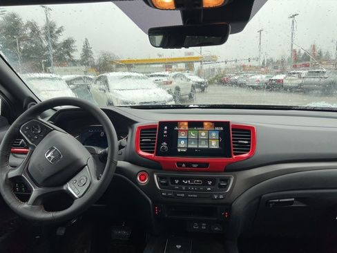 Used 2024 Honda Passport TrailSport image 6