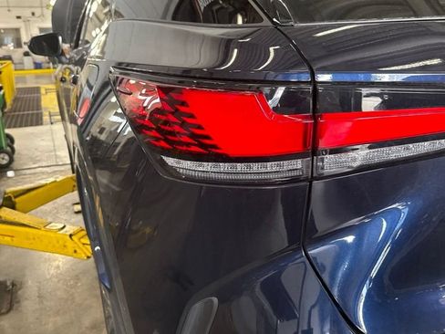 Used 2024 Lexus RX 350 FWD w/ Convenience Package image 4