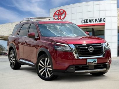 Used 2023 Nissan Pathfinder Platinum w/ Cargo Package