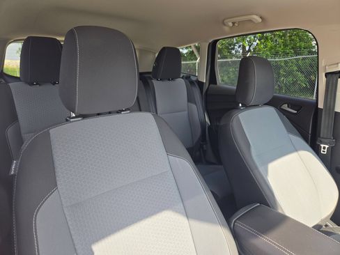 Used 2018 Ford Escape SE w/ SE Sync 3 Package FWD image 29