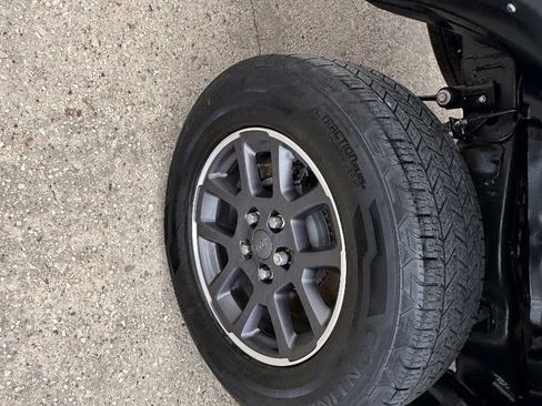 Used 2022 Jeep Gladiator Overland w/ Popular Equipment Package image 13