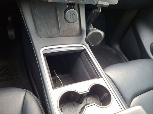 Used 2021 Tesla Model Y Long Range image 24