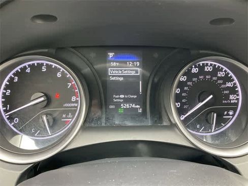 Used 2022 Toyota Camry SE image 25
