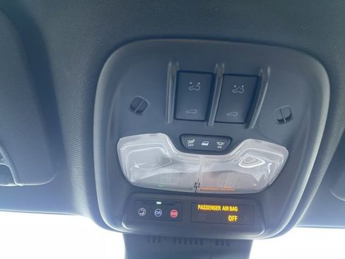 Used 2024 GMC Canyon Elevation w/ Elevation Premium Package image 19