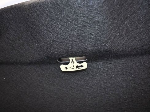 Used 2025 Toyota Corolla LE image 32