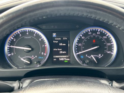 Used 2019 Toyota Highlander XLE image 25