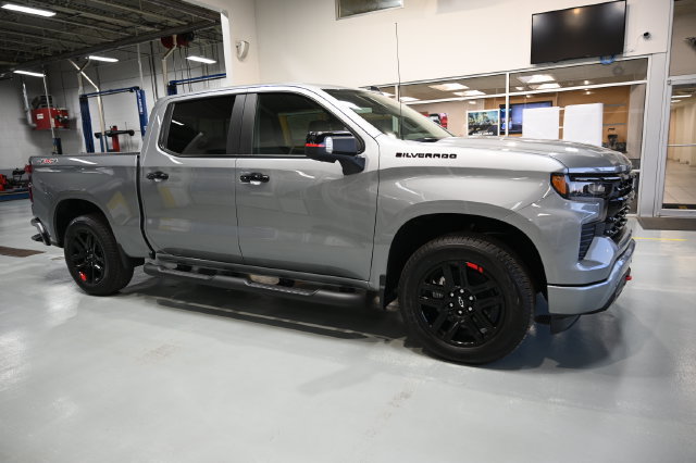 New 2026 Chevrolet Silverado 1500 RST w/ Redline Edition AWD/4WD image 4