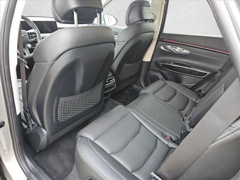 Used 2026 Genesis GV70 2.5T AWD/4WD image 9