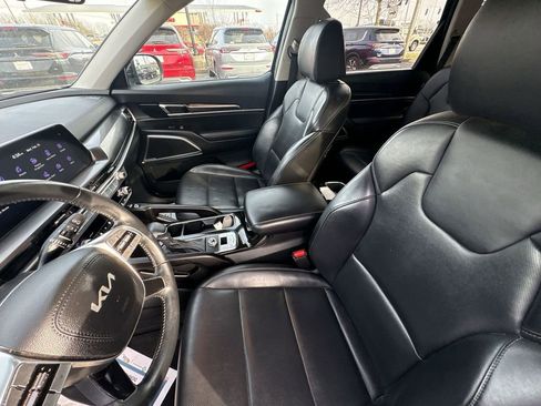 Used 2024 Kia Telluride S image 21