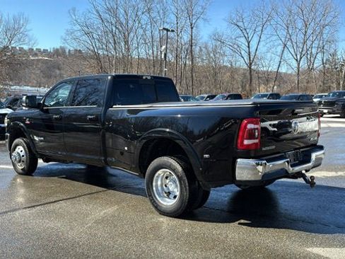 Used 2022 RAM 3500 Laramie w/ Max Tow Package image 8