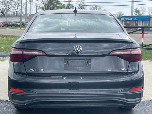 Used 2024 Volkswagen Jetta SE image 6