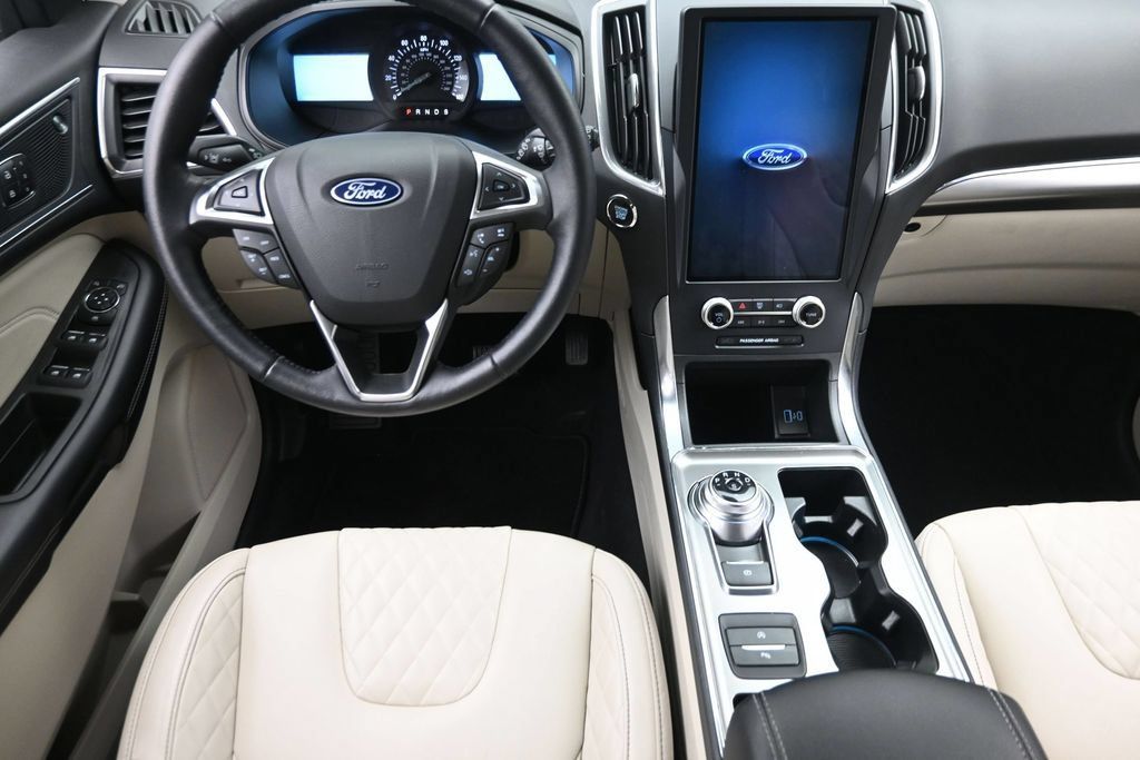 Used 2023 Ford Edge Titanium AWD/4WD image 14