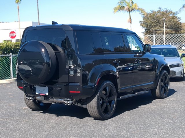 New 2026 Land Rover Defender 110 X-Dynamic SE AWD/4WD image 2