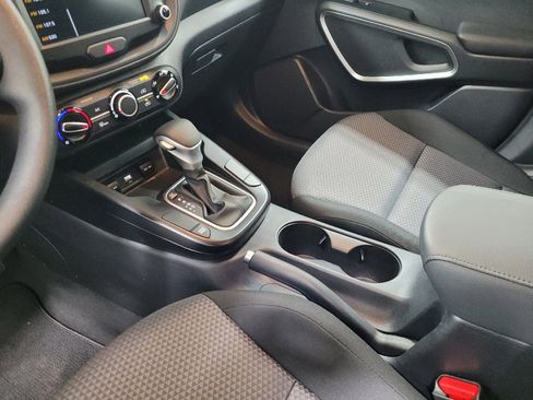 Used 2025 Kia Soul LX w/ LX Technology Package image 26