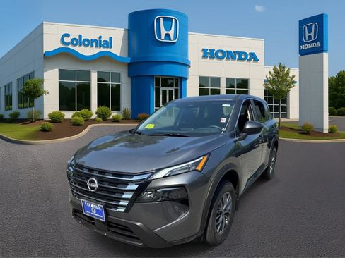 Used 2026 Nissan Rogue S AWD/4WD image 2