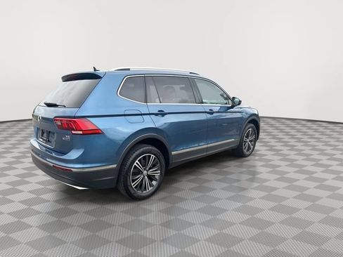 Used 2018 Volkswagen Tiguan SEL AWD/4WD image 12