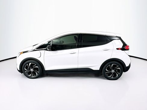 Used 2023 Chevrolet Bolt LT image 4