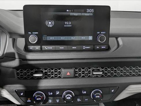 Used 2025 Honda Accord SE image 29