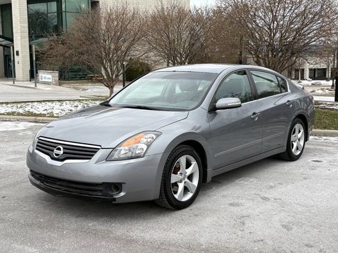Used 2007 Nissan Altima 3.5 SE w/ Technology Pkg image 3
